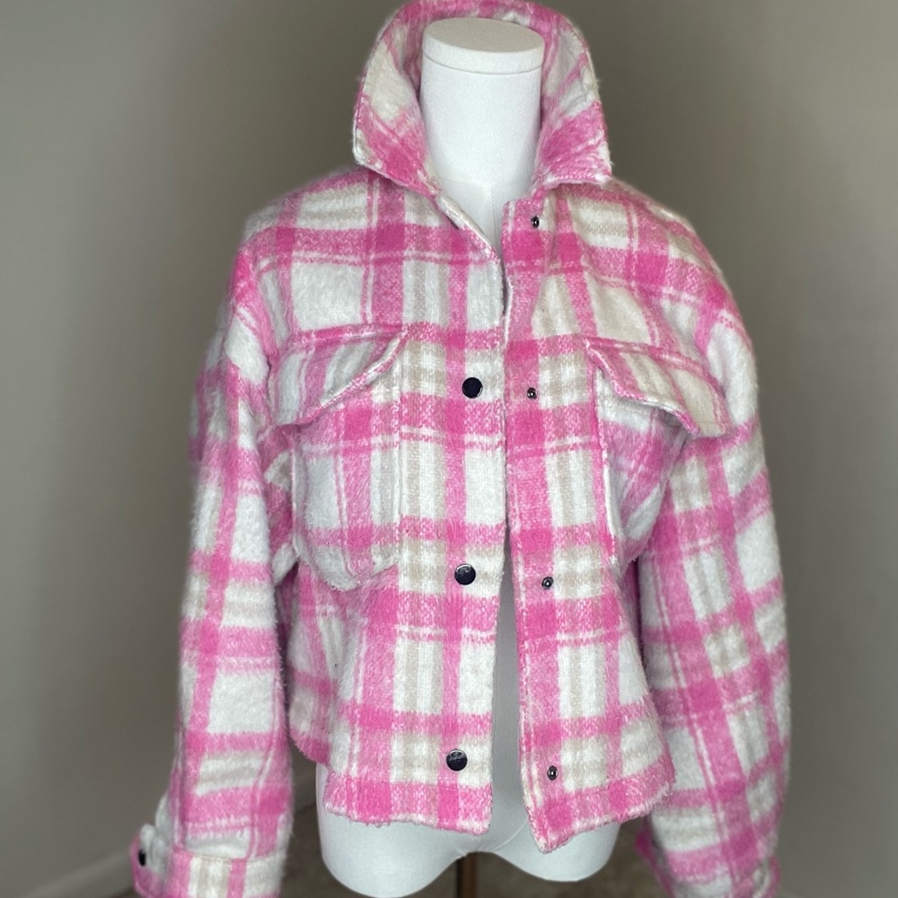 Pink flannel Jacket 🩷 - Picture 3 of 7
